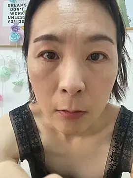 Snapshot of you-005 chatting on 02-14-26, 02:19 you-005 online show from 02-14-26, 02:19