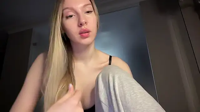 blondinkaa online show from 04-10-26, 06:56
