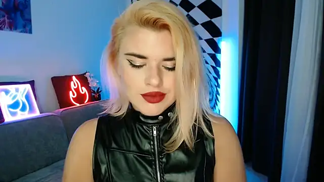 Ariana Saint online show from 12-20-25, 05:31