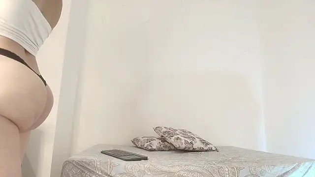 saramaartinez online show from 02-18-26, 02:24