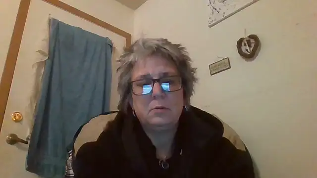 becky1111 online show from 05-10-26, 09:47