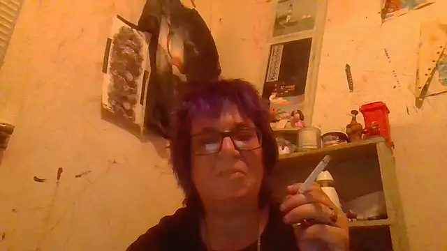 becky1111 online show from 06-16-26, 10:40