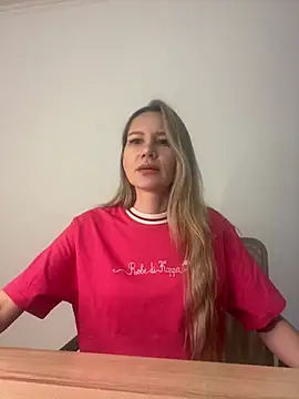 Snapshot of 1Moonlight1 chatting on 01-12-26, 07:30 1Moonlight1 online show from 01-12-26, 07:30