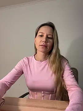 Snapshot of 1Moonlight1 chatting on 03-15-26, 07:20 1Moonlight1 online show from 03-15-26, 07:20