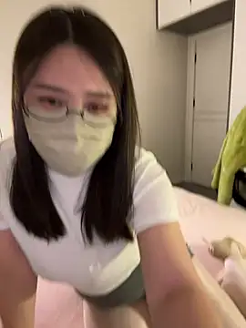 Snapshot of lele-520 chatting on 02-05-26, 03:16 lele-520 online show from 02-05-26, 03:16