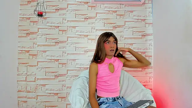 Snapshot of tiffanyy_777 chatting on 01-17-26, 02:22 tiffanyy 777 online show from 01-17-26, 02:22