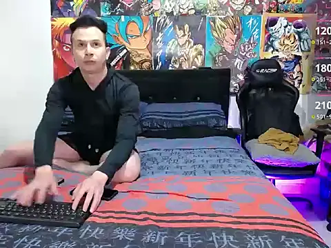 Snapshot of Golden_Boysx chatting on 01-08-26, 08:11 Golden Boysx online show from 01-08-26, 08:11