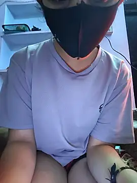 Snapshot of kinsu4763 chatting on 01-13-26, 06:18 kinsu4763 online show from 01-13-26, 06:18