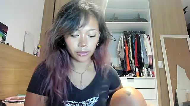 heavenngirlyy444 online show from 12-18-25, 07:14