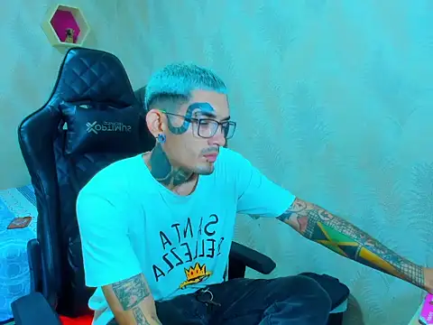 Boy tatto77 online show from 01-12-26, 05:29