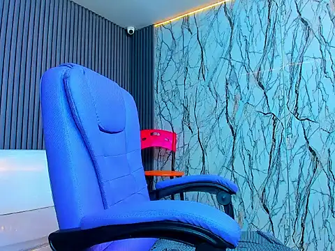 Boy tatto77 online show from 03-18-26, 01:03