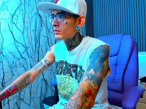 Boy tatto77 online show from 03-26-26, 12:55