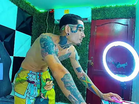 Boy tatto77 online show from 07-29-26, 12:53