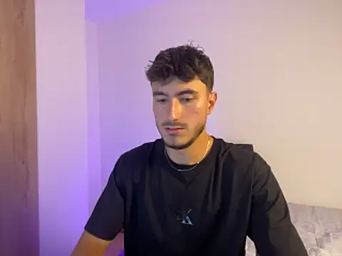 Snapshot of LIAM_COLT chatting on 02-14-26, 09:11 LIAM COLT online show from 02-14-26, 09:11