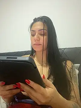 Nini  online show from 06-18-26, 09:08