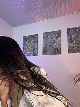Nicollewest1 online show from 05-25-26, 11:00