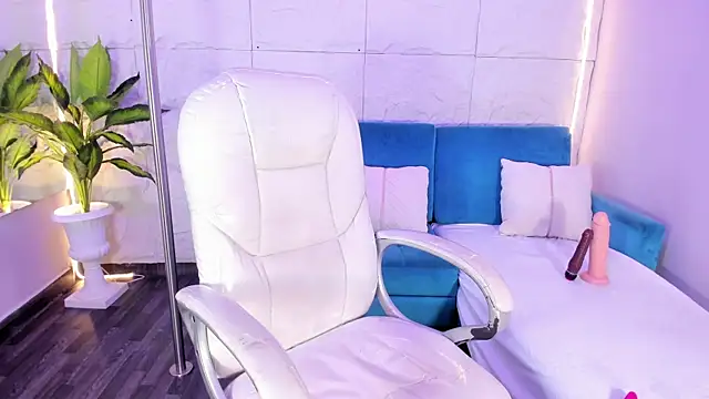 Snapshot of Mia_Ness chatting on 01-10-26, 12:29 Mia Ness online show from 01-10-26, 12:29