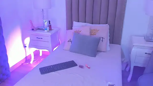 Snapshot of amber__ferrera chatting on 02-05-26, 11:48 amber ferrera online show from 02-05-26, 11:48