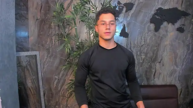 Snapshot of Noah_Clarkk chatting on 02-20-26, 11:16 Noah Clarkk online show from 02-20-26, 11:16