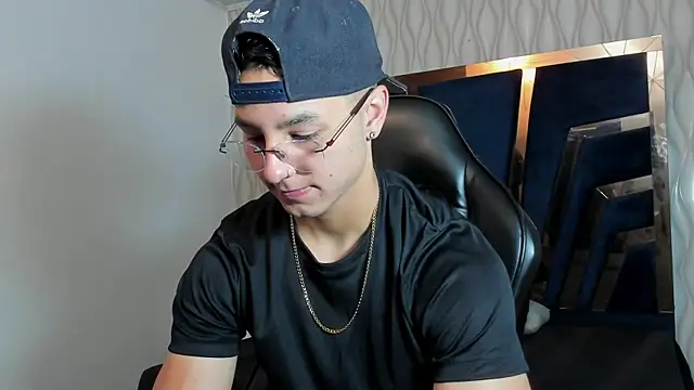 Noah Clarkk online show from 04-20-26, 05:16