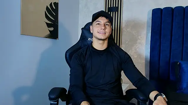 Noah Clarkk online show from 05-14-26, 05:42