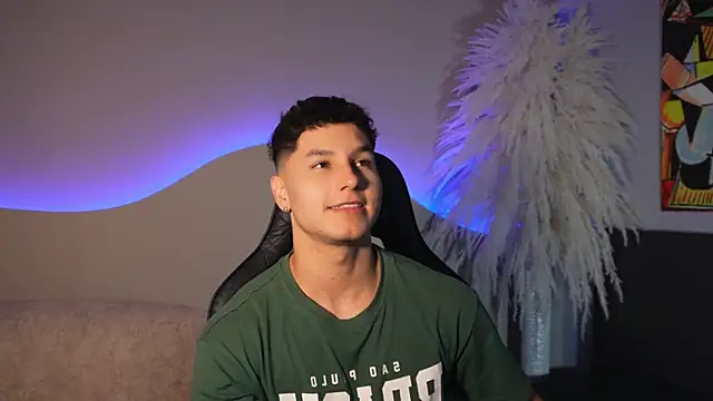 Noah Clarkk online show from 07-04-26, 06:03