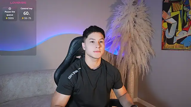 Noah Clarkk online show from 07-10-26, 05:37