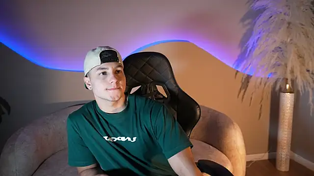 Noah Clarkk online show from 07-24-26, 05:44