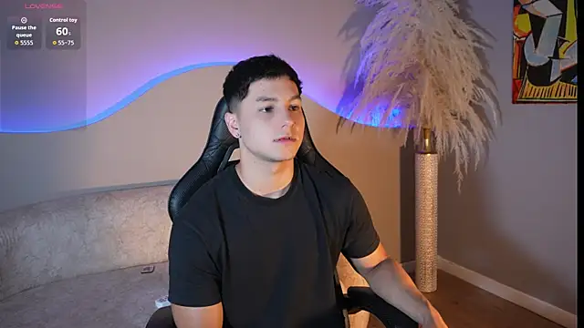 Noah Clarkk online show from 07-26-26, 04:14