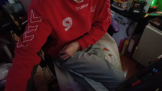 Snapshot of Gay-Versaut chatting on 02-11-26, 05:51 Gay-Versaut online show from 02-11-26, 05:51