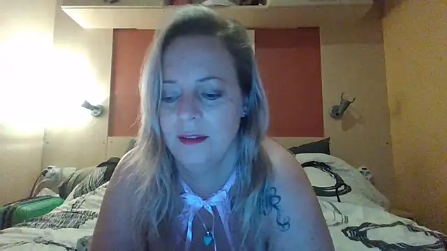 Miss-Chupagirly online show from 12-19-25, 04:58