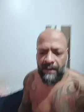 Snapshot of morenoteza0 chatting on 02-16-26, 02:02 morenoteza0 online show from 02-16-26, 02:02