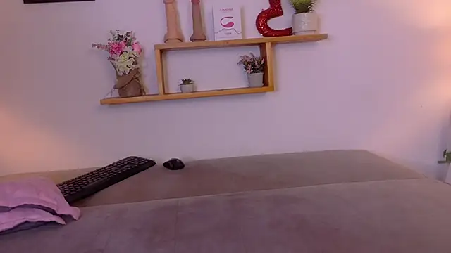 nairagold  online show from 05-15-26, 11:01