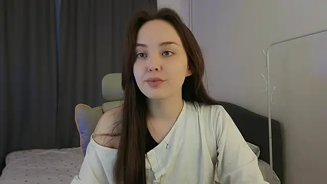 fallin lovee online show from 04-07-26, 01:44