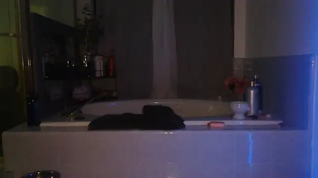 Snapshot of MISTERANDDEMI chatting on 12-22-25, 02:58 MISTERANDDEMI online show from 12-22-25, 02:58