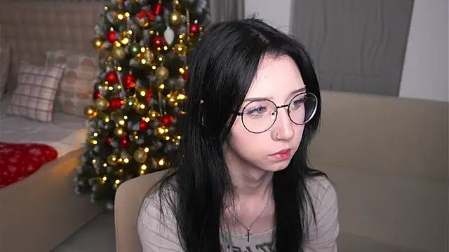 DeliaLoma online show from 01-10-26, 05:42