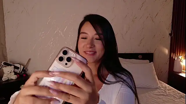 Snapshot of Alannadumont_ chatting on 01-10-26, 07:15 Alannadumont online show from 01-10-26, 07:15