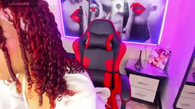 Snapshot of dolly_boob chatting on 01-13-26, 03:45 dolly boob online show from 01-13-26, 03:45