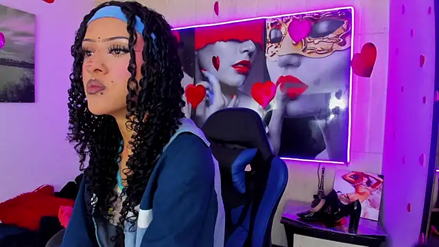 Snapshot of dolly_boob chatting on 02-17-26, 04:09 dolly boob online show from 02-17-26, 04:09