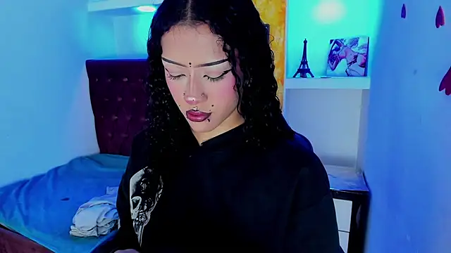 Snapshot of dolly_boob chatting on 03-01-26, 05:20 dolly boob online show from 03-01-26, 05:20