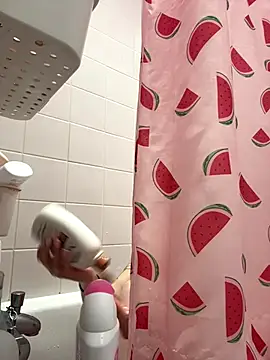 Snapshot of LilyLuck_ chatting on 01-06-26, 11:40 LilyLuck online show from 01-06-26, 11:40