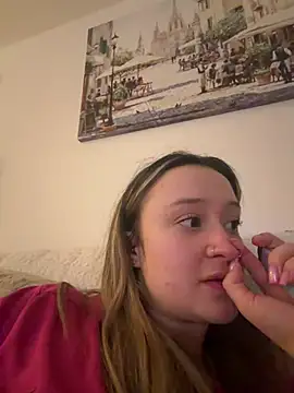 Snapshot of LilyLuck_ chatting on 02-16-26, 02:40 LilyLuck online show from 02-16-26, 02:40