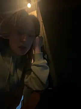 Snapshot of LilyLuck_ chatting on 02-22-26, 06:28 LilyLuck online show from 02-22-26, 06:28