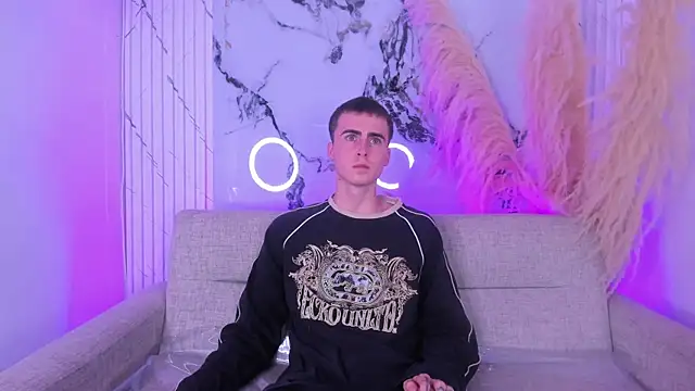 Snapshot of SpaceBoy1 chatting on 02-21-26, 12:00 SpaceBoy1 online show from 02-21-26, 12:00