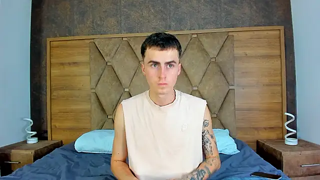 Snapshot of SpaceBoy1 chatting on 03-06-26, 04:53 SpaceBoy1 online show from 03-06-26, 04:53