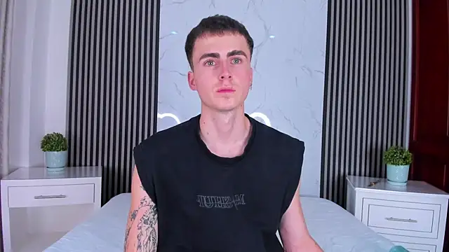 Snapshot of SpaceBoy1 chatting on 03-13-26, 09:43 SpaceBoy1 online show from 03-13-26, 09:43