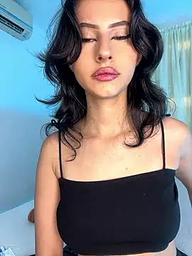 Snapshot of Zoe_mrl chatting on 01-16-26, 12:31 Zoe mrl online show from 01-16-26, 12:31