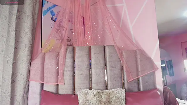 Snapshot of tinna_noa chatting on 02-03-26, 02:53 tinna noa online show from 02-03-26, 02:53