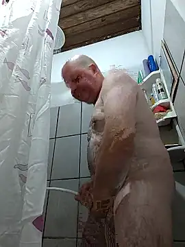 Snapshot of luis8558 chatting on 01-09-26, 06:38 luis8558 online show from 01-09-26, 06:38