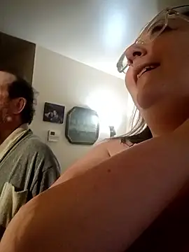 Snapshot of pinkcheetah12 chatting on 02-17-26, 03:08 pinkcheetah12 online show from 02-17-26, 03:08